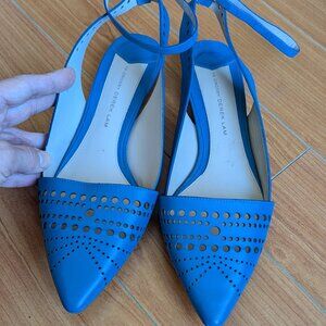 Low heeled shoes with ankle strap